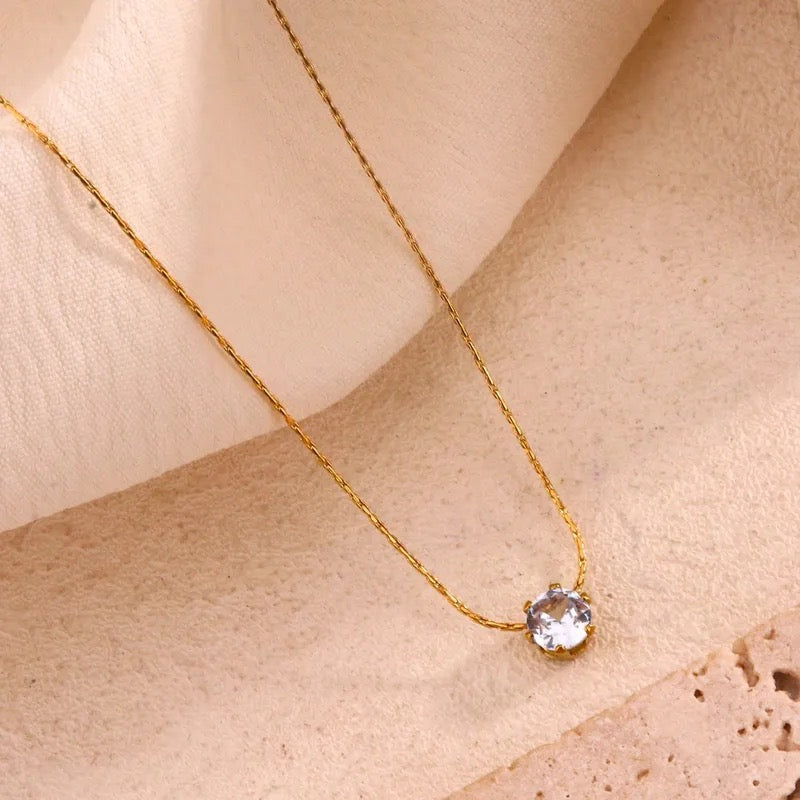 Soléa Crystal Necklace