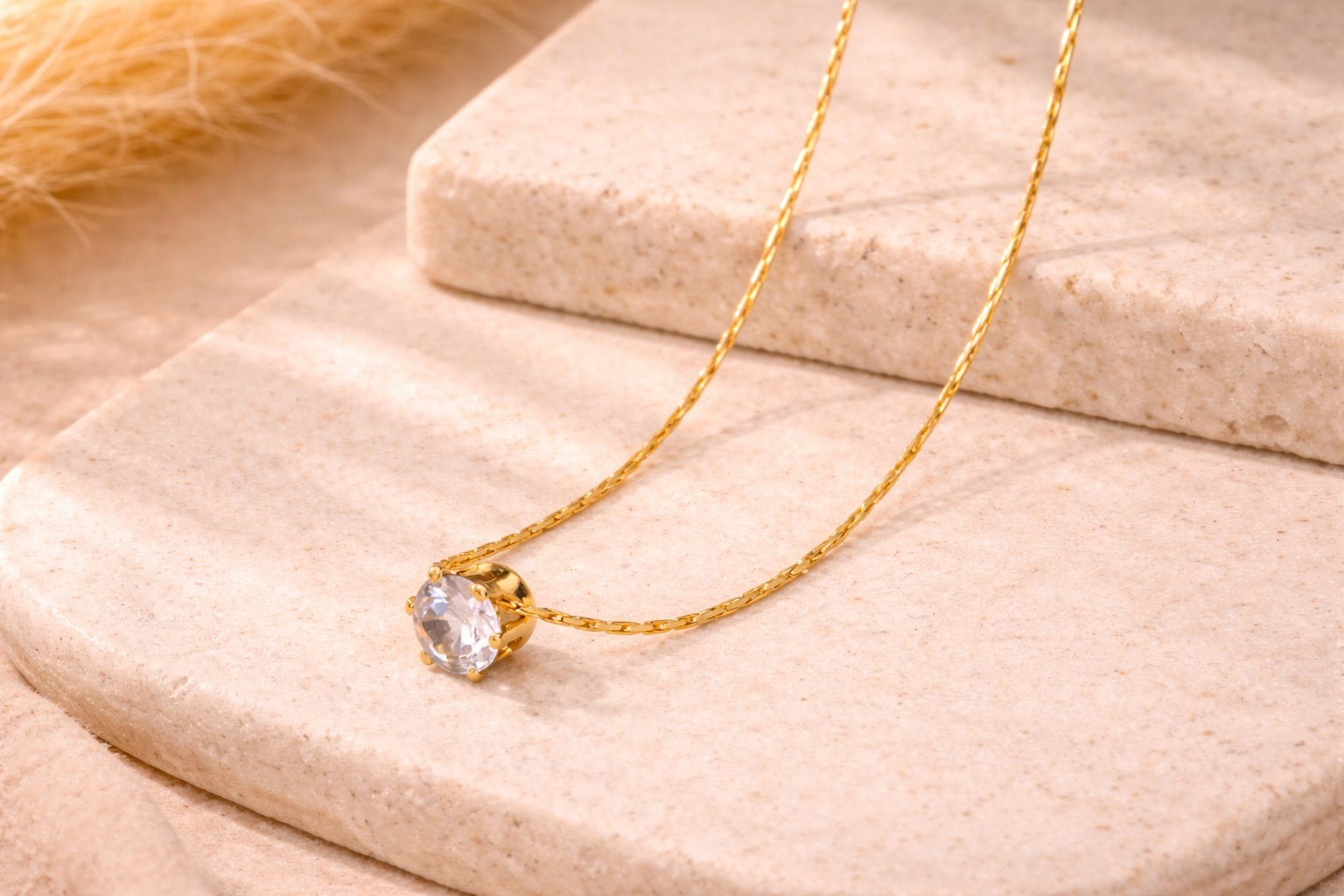 Soléa Crystal Necklace